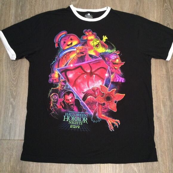 Halloween Horror Nights 2019 T-Shirt Adult Large - Picture 1 of 6